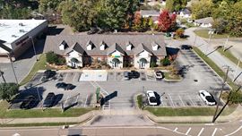 1385 S Highland Ave