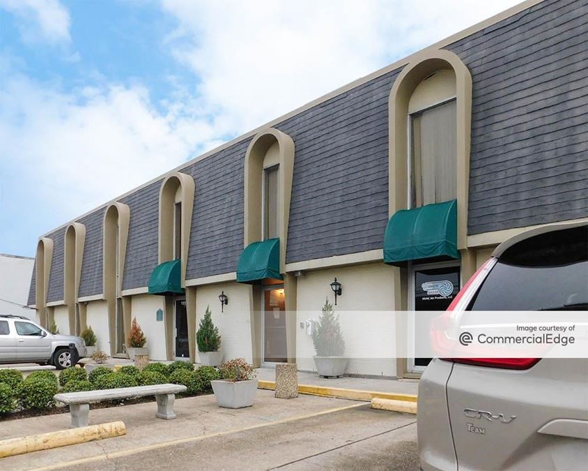 3350 Ridgelake Drive, Metairie, LA 70002