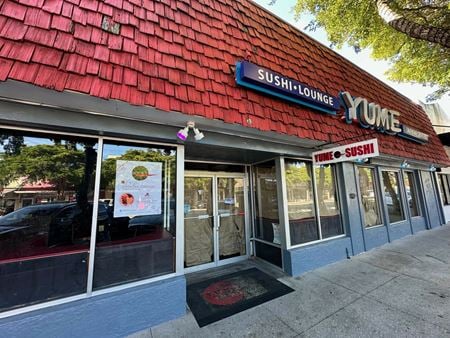 Retail space for Rent at 1532 Main St in Sarasota