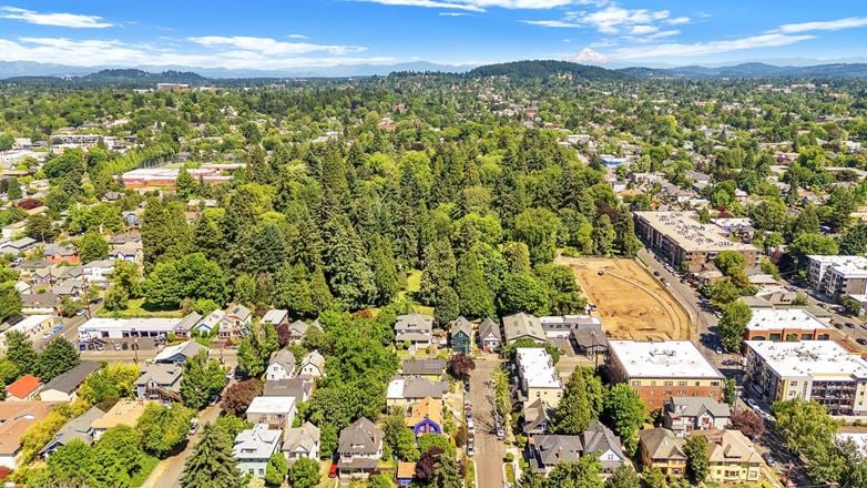 1925 SE Alder Street Apartments
