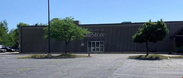 14,296 SF Available for Lease in Woodstock, Illinois