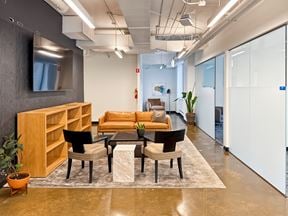HQ - Chicago - E Huron St