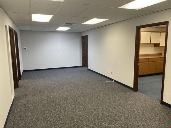 Wheaton Oaks Professional Building