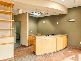 Turnkey Vet Clinic for Lease