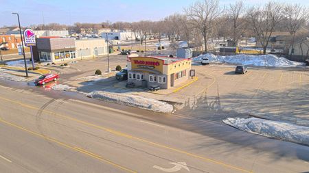 Retail space for Sale at 1300 E College Dr in Marshall