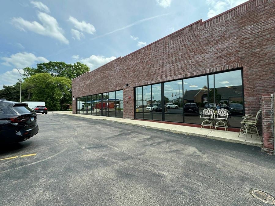 Naperville Retail Space