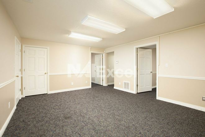 Small office for sublease