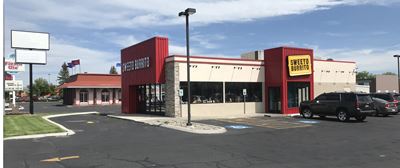 Free-Standing QSR with Drive-Thru Next to Regional Mall