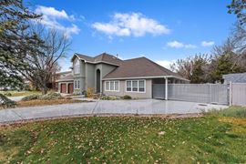 3160 E Springwood Dr