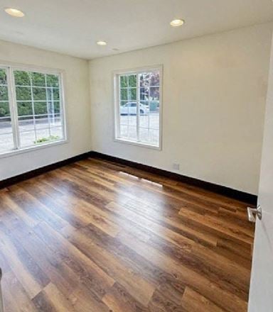 4350 Commercial St SE