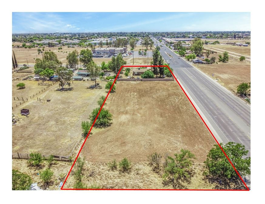 ±1.59 Acres of Commercial Land in Madera, CA