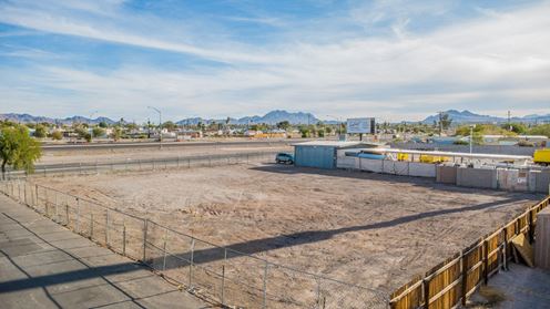 721 E. Lake Mead Pkwy.