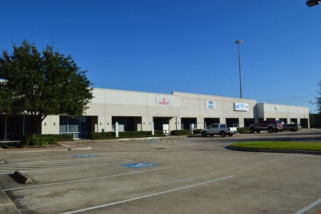 9920-9940-9960-9980 W Sam Houston Pky S