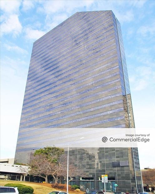 Salesforce Tower