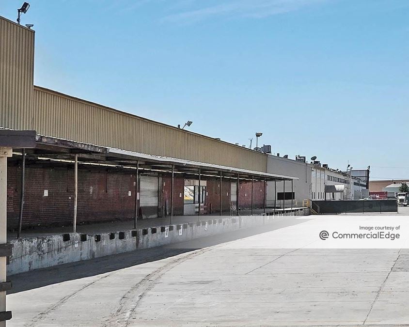 Downey Industrial Center - 9350 & 9400 Hall Road