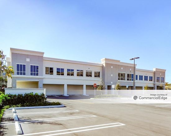 Town Center - Crescent Pointe