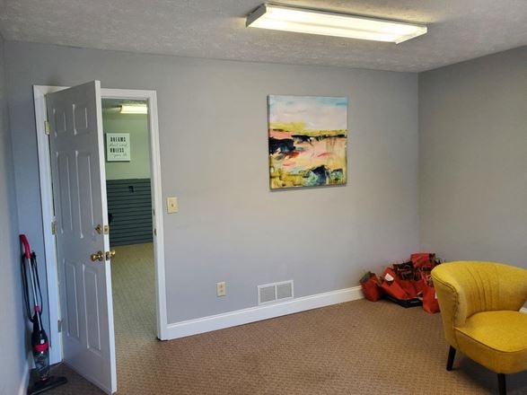 1000 Iris Dr SW