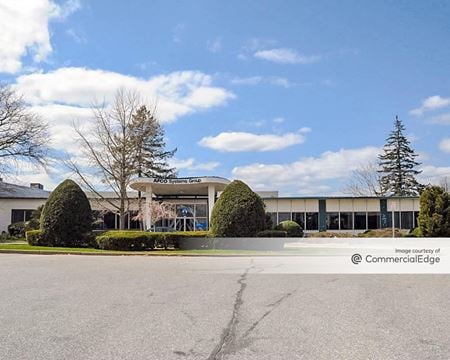 Industrial space for Rent at 200 Finn Court in Farmingdale
