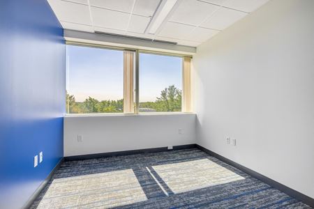 304      Space Photo Gallery 4