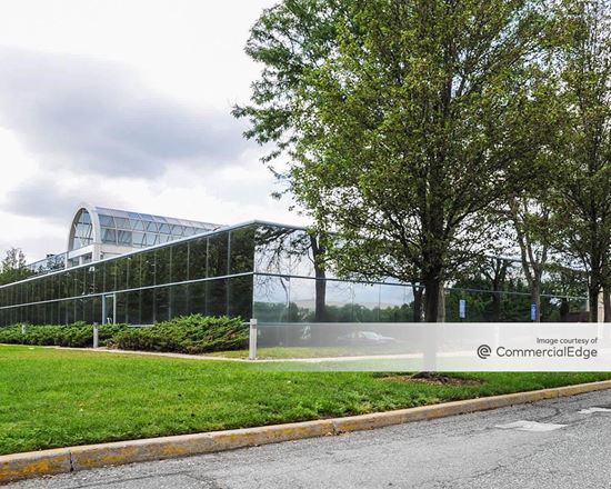 Melville Corporate Plaza