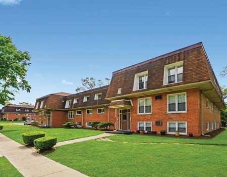 Photo of commercial space at 439-449 Stevens Drive in Addison