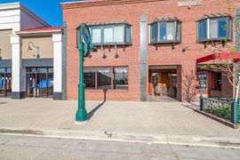 223 S Main St
