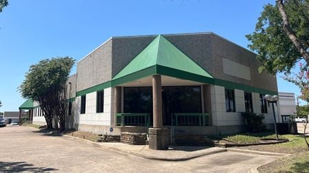 Industrial space for Rent at 10945-10947 Alder Cir in Dallas