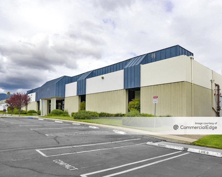 9610 & 9650 De Soto Avenue 9610 De Soto Avenue, Chatsworth, CA