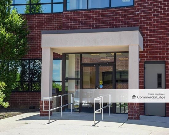 Clearbrook Commons Medical & Professional Office Park - 294 Applegarth Road