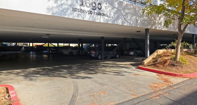 Regus - Fresno - 1690 W Shaw Ave