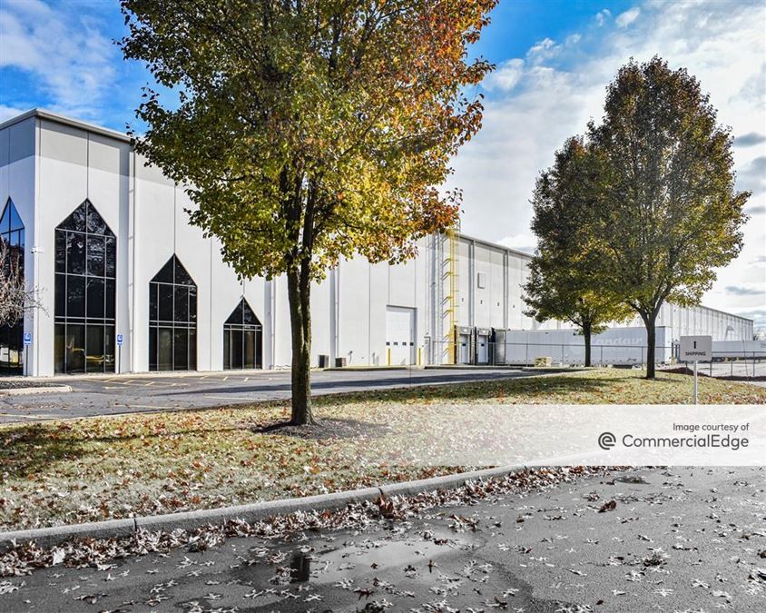 5650 Green Pointe Drive North, Groveport, OH 43125