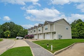 2020 Walden Blvd