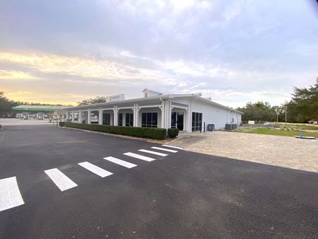 Office space for Rent at 16123 W Colonial Dr in Oakland