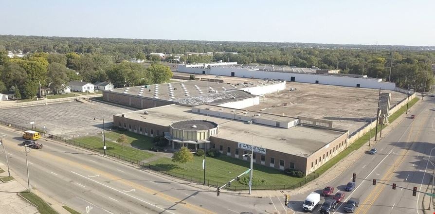 Industrial space for Rent at 711 Harrison Ave in Rockford