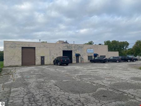 Photo of commercial space at 2810 Hess Ave in Saginaw