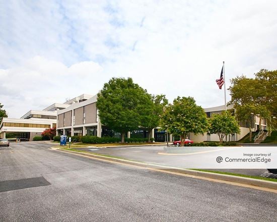 West Road Corporate Center - 110 West Road