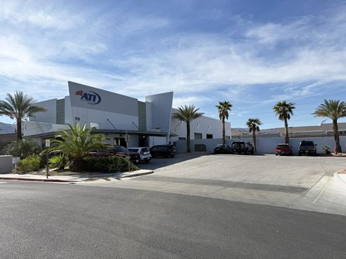 ±13K office/whs bldg with secured yard (±0.97 acre)