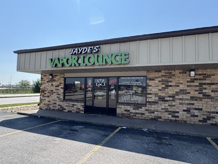 Retail space for Rent at 4601 16th St in Moline