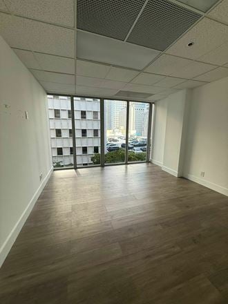 Chase Bank Building | Unit 702