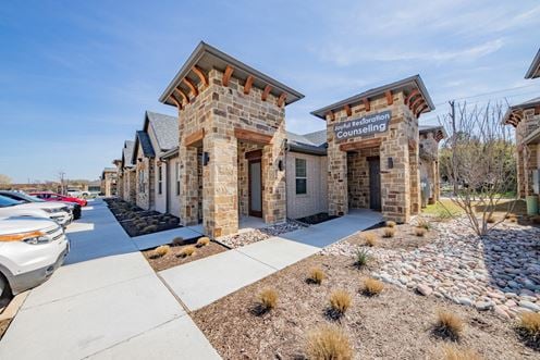 2214 Emery St, Building 2