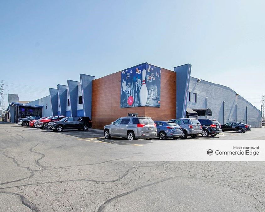 12859 Brookpark Road 12859 Brookpark Road Retail Building