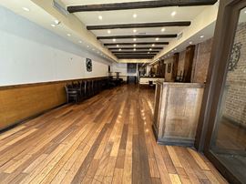 325 W 42nd St