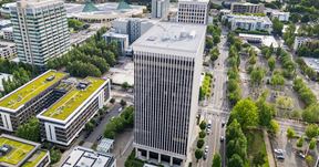 Lloyd 700 Bldg
