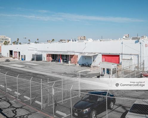 1921 East Mariposa Avenue