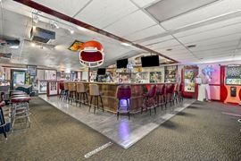 900 W Columbia Dr