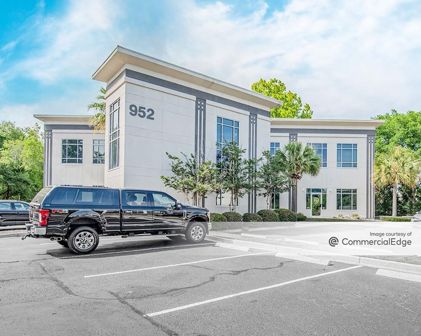 920 Houston Northcutt Blvd, Mount Pleasant, SC 29464