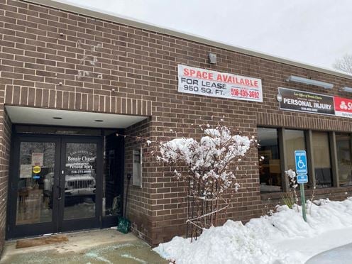 233 N Greenbush Rd
