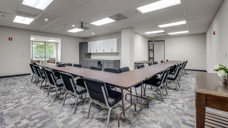 10707 Corporate Dr - Executive Suites
