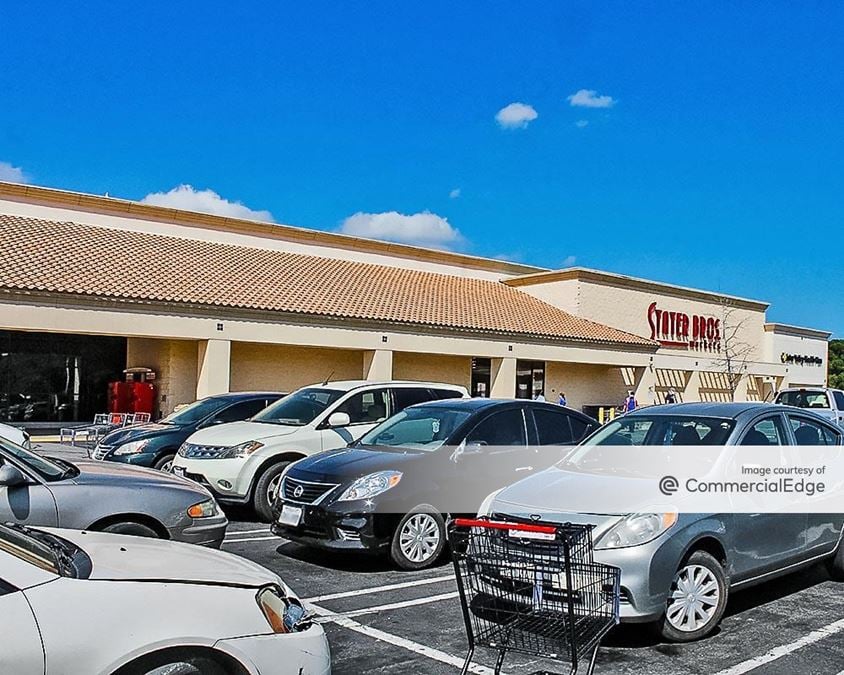 210 East Stetson Avenue, Hemet retail Space For Lease