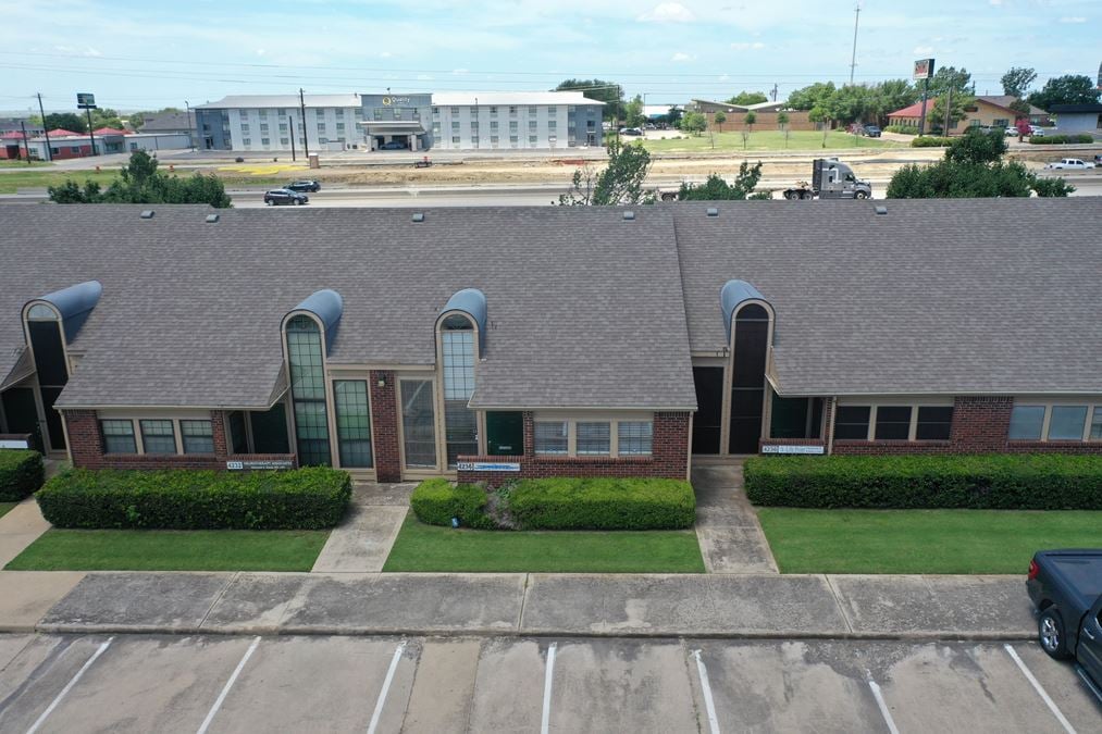 4234 N Interstate 35